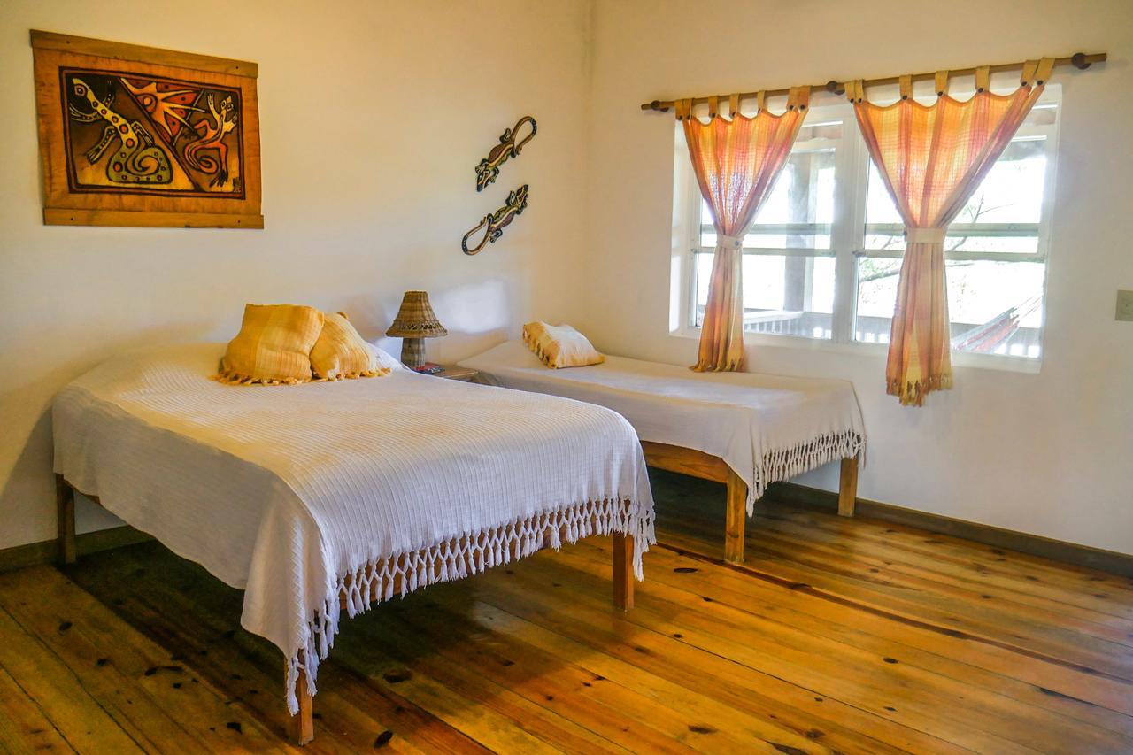 Hotel Posada Las Orquideas,West End Extérieur photo